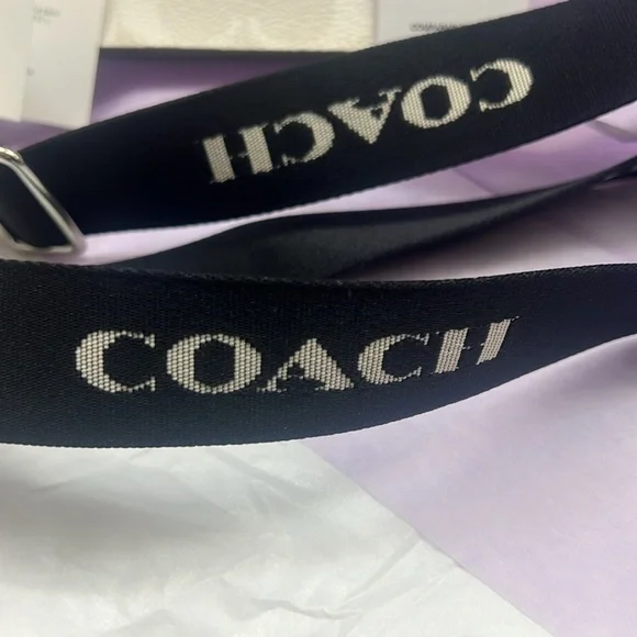 🆕🛍️Coach 🛍️🆕 - Picture 7 of 17